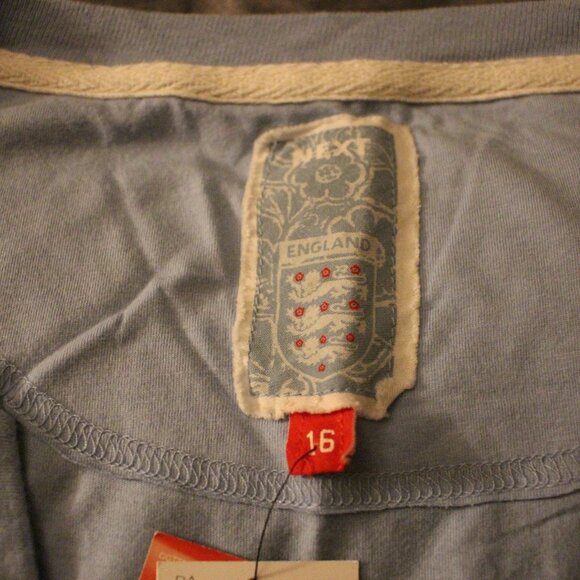 England Soccer Team Fan Shirt - Picture 2 of 5